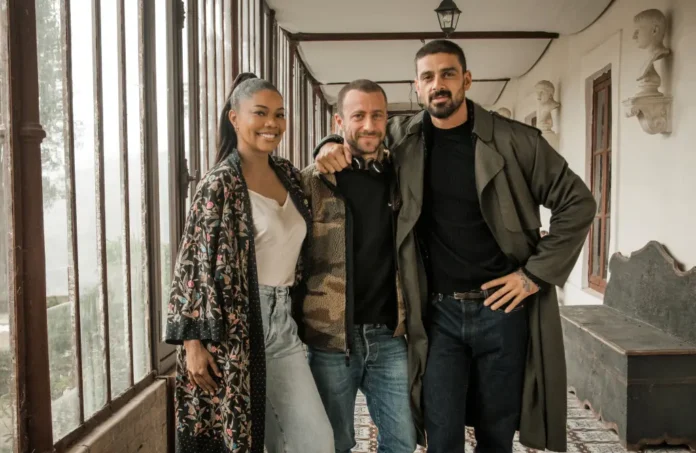 In foto il cast del film Prime Video Blame it on Rome.