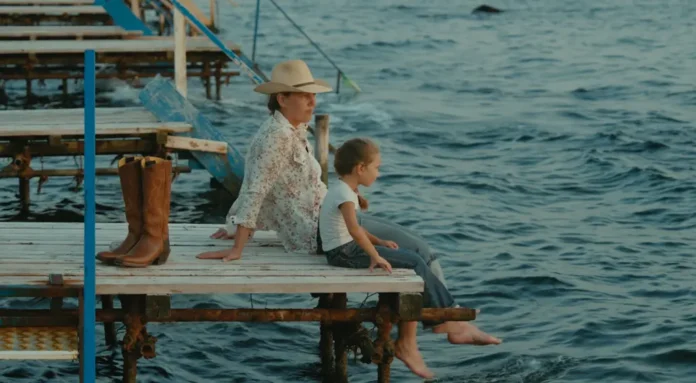 Una scena dal documentario Cose che Accadono sulla Terra.