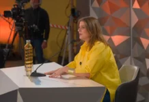 Michela Giraud nel talk show La Conferenza Stampa.