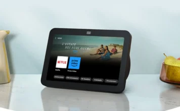 In foto Amazon Alexa Echo Show 8.