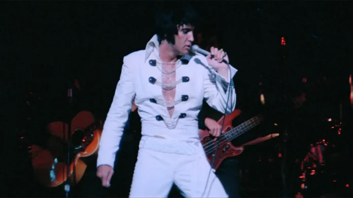Elvis Presley nel documentario EPiC: Elvis Presley in Concert.