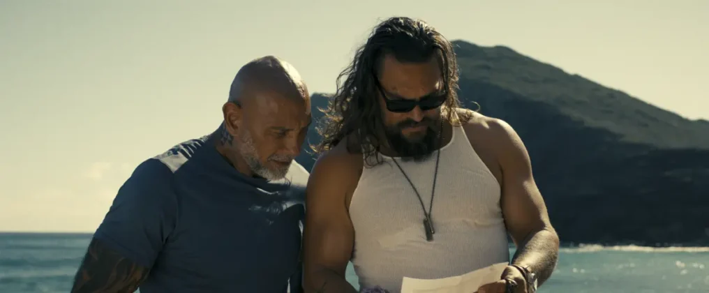 Jason Momoa e Dave Bautista nel film Fratelli demolitori.