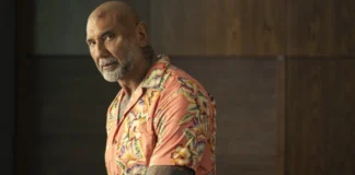 Dave Bautista nel film Fratelli demolitori.
