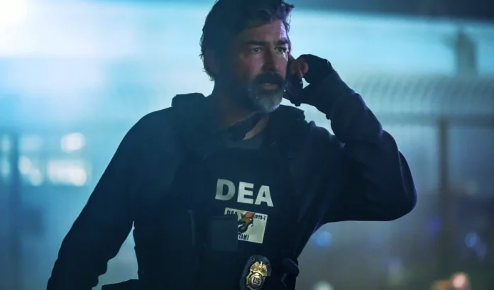 Una scena dal film Netflix The Rip.