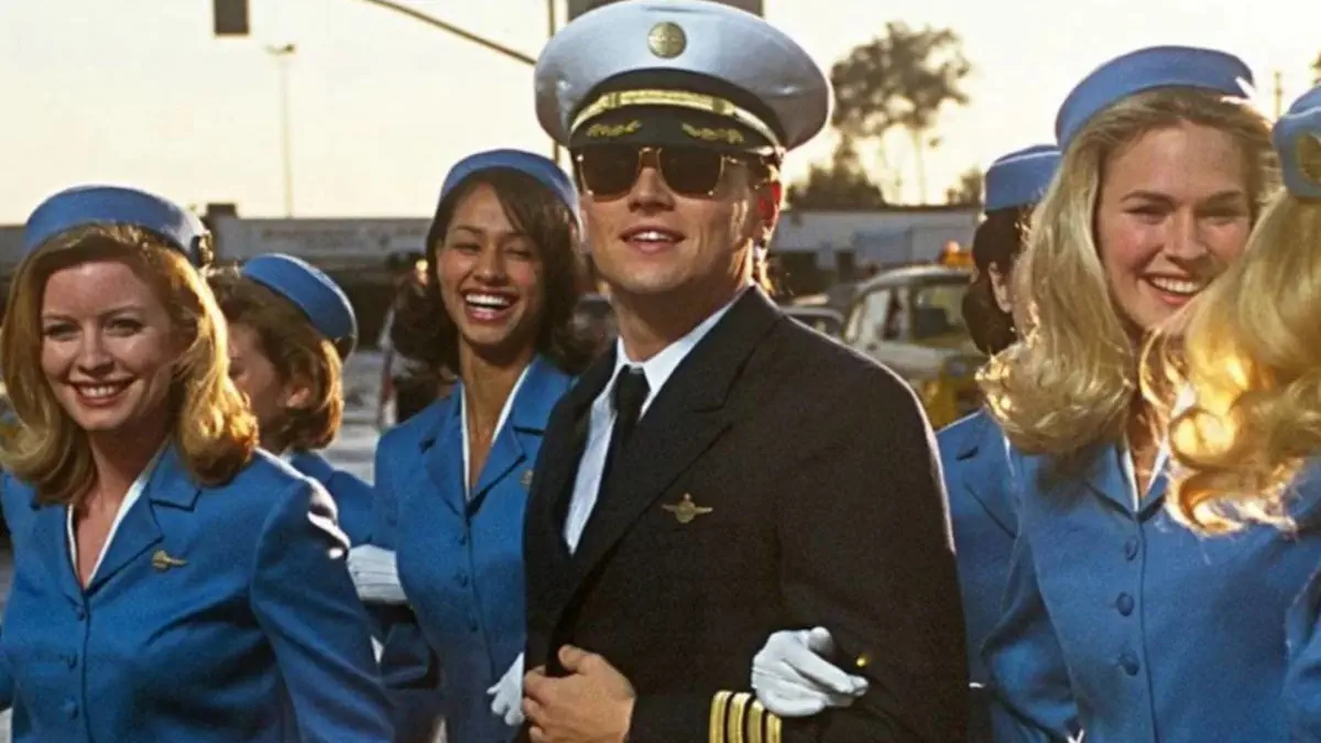 Leonardo Di Caprio nel film Prova a prendermi.