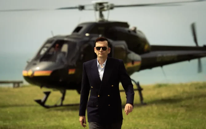 David Tennant nella stagione 2 della serie Rivals.