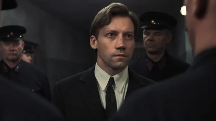 Aleksandr Kuznetsov nel film Due procuratori.