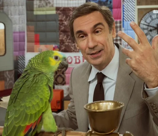 Fabrizio Gifuni nella serie HBO Max Portobello.