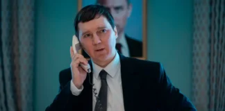 Paul Dano nel film Il Mago del Cremlino– Le origini di Putin.