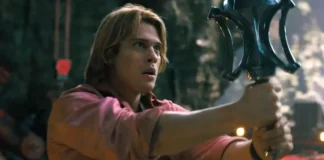 Nicholas Galitzine nel film Masters Of The Universe.