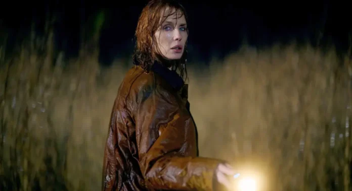 Kelly Reilly nella serie TV Under Salt Marsh.