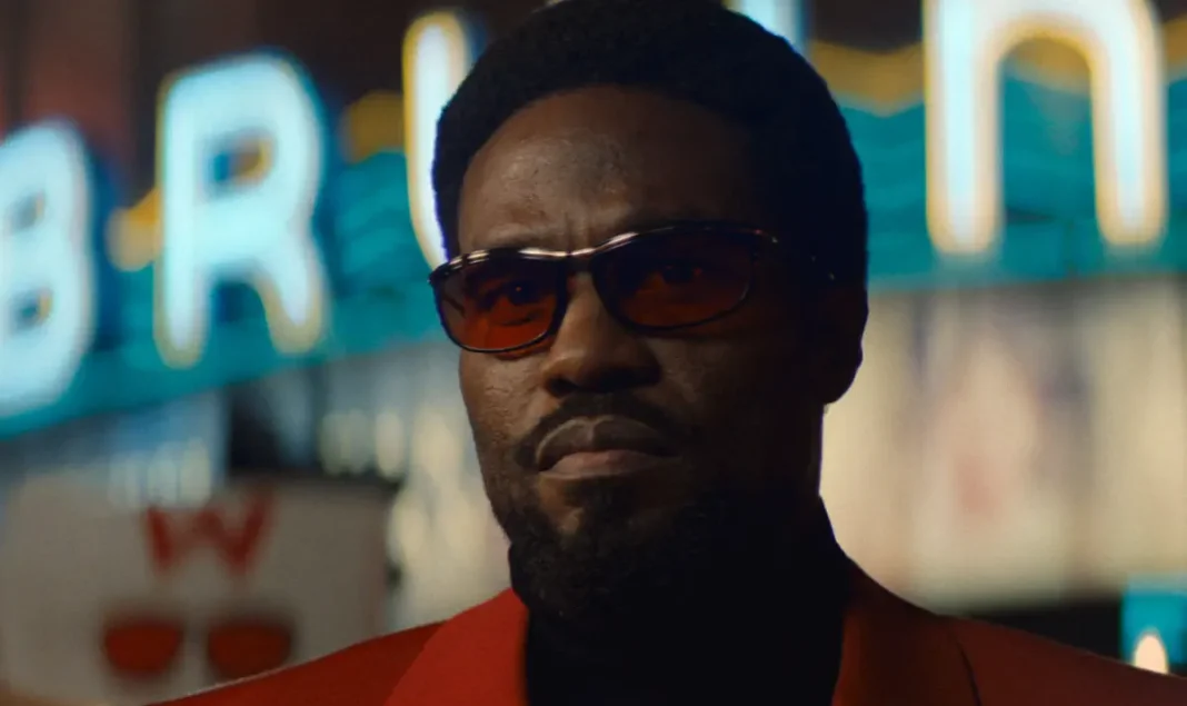 Yahya Abdul-Mateen II nella serie Wonder Man.
