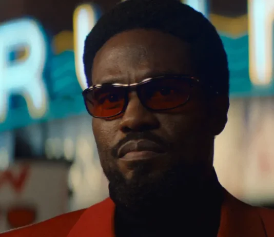 Yahya Abdul-Mateen II nella serie Wonder Man.