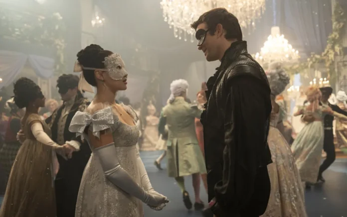 Luke Thompson nella stagione 4 di Bridgerton.