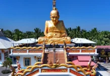 In foto un tempio thailandese nella nuova puntata di Donnavventura.