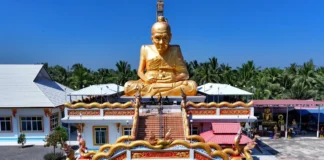 In foto un tempio thailandese nella nuova puntata di Donnavventura.
