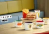 In foto le tazze del Friends Menu di Mc Donald's.