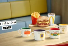 In foto le tazze del Friends Menu di Mc Donald's.