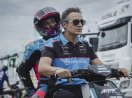 Claudio Santamaria e Óscar Casas nel film Idoli – Fino all’ultima corsa.