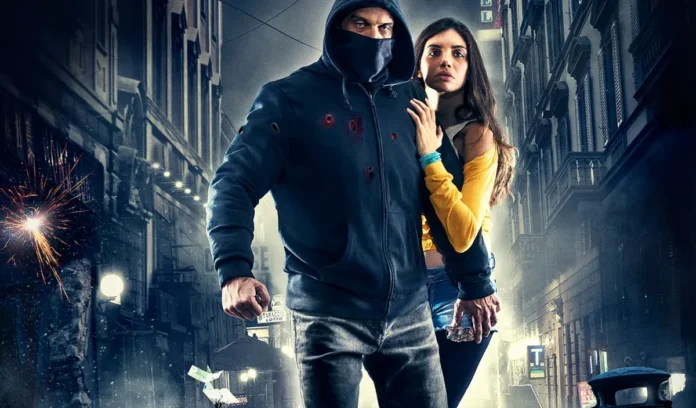Claudio Santamaria e Ilenia Pastorelli nel film Lo chiamavano Jeeg Robot.