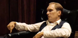 Robert Duvall nel film Il Padrino.