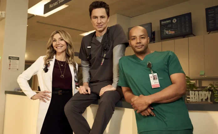 Zach Braff, Donald Faison e Sarah Chalke nella serie revival di Scrubs.