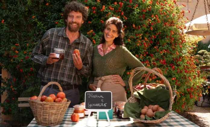 Giulia Bevilacqua e Maurizio Lastrico nel film Benvenuti in campagna.