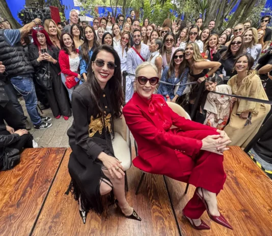 Meryl Streep e Anne Hathaway nel tour messicano de Il Diavolo veste Prada 2.