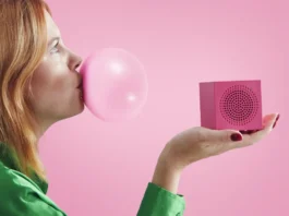 In foto la cassa bluetooth Ikea Kallsup.