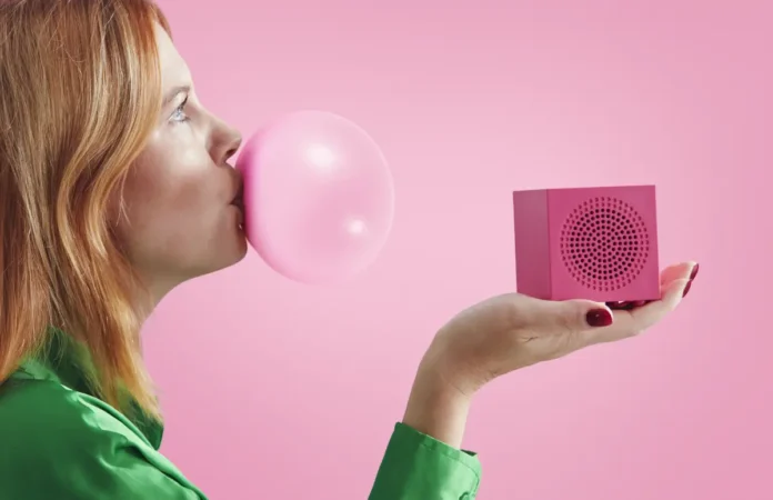 In foto la cassa bluetooth Ikea Kallsup.