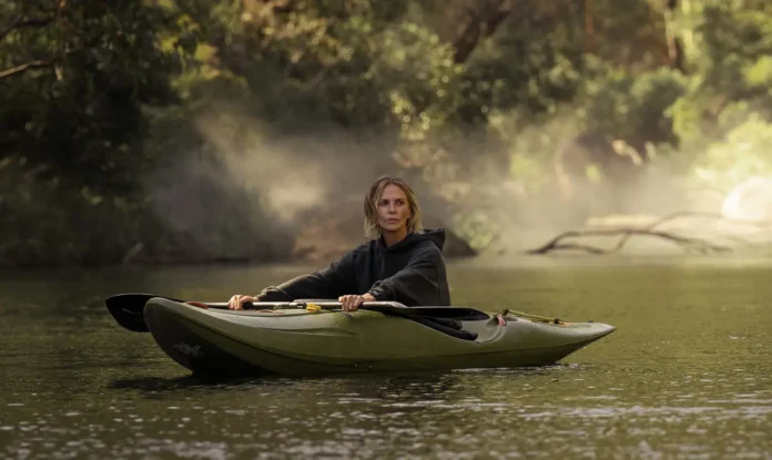 Charlize Theron nel film Netflix Apex.