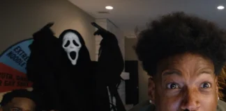 Una scena dal film Scary Movie 6.