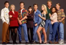 Luke Perry e gli altri protagonisti della serie Beverly Hills 90210.