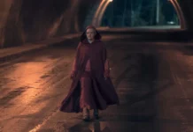 Elisabeth Moss nella serie The Handmaid’s Tale.