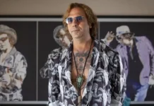 Buen Camino arriva su Netflix: la data di arrivo in streaming del film con Checco Zalone Checco Zalone nel film Buen Camino.