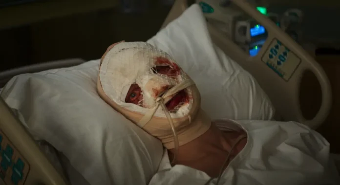 Tom Rhys Harries nel film DC Clayface,