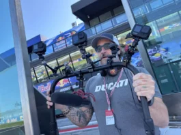 Alex Infascelli sul set di Ducati – 100 anni in 100 minuti.