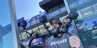 Alex Infascelli sul set di Ducati – 100 anni in 100 minuti.