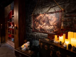 Una foto del set del gioco di ruolo Dungeon Masters.