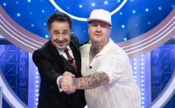 Il Mago Forest e Jake La Furia nella puntata 4 di GialappaShow.