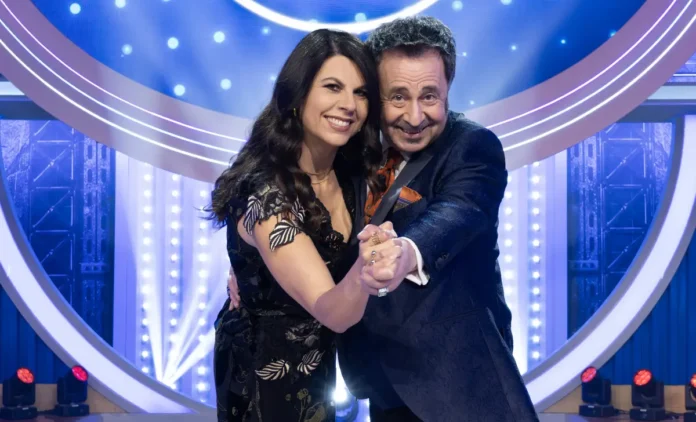 Geppi Cucciari e il Mago Forest nella quinta puntata di GialappaShow.