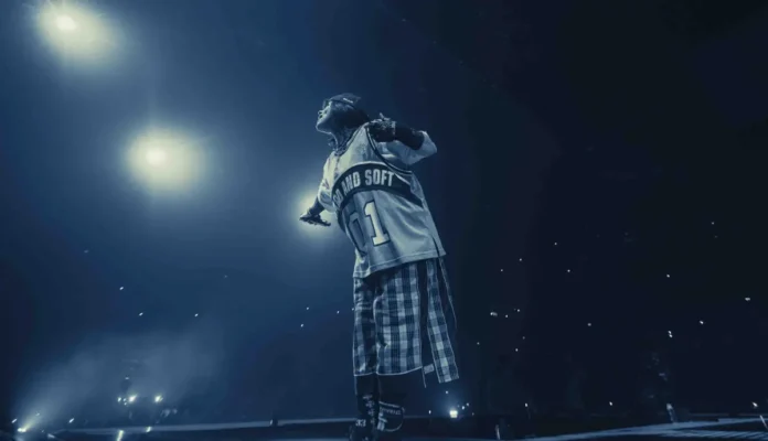 Hit.me.hard.soft.cover Billie Eilish nel concerto in 3d al cinema Hit Me Hard and Soft (Live in 3D).