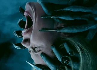 Amelia Eve nel poster dell'horror Insidious: Fuori dall'Altrove.