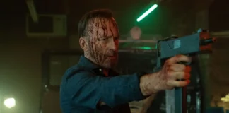 Bob Odenkirk nel film Io sono nessuno 2.