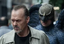 Michael Keaton nel film Birdman.
