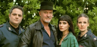Claudio Bisio nella serie Uno sbirro in Appennino.