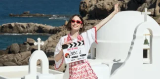 Lily Collins festeggia il primo ciak della stagione finale serie Netflix Emily in Paris.