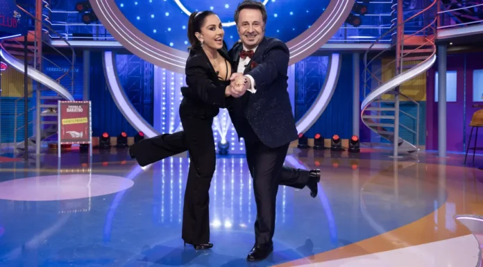 Paola Iezzi e Mago Forest nella puntata 7 di GialappaShow.