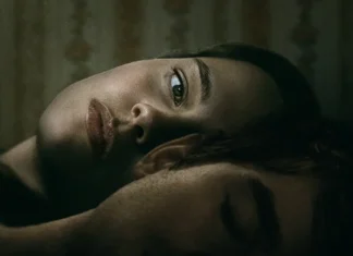 Obsession – Recensione: l’horror romantico più disturbante del 2026 sorprende e inquieta Il poster dell'horror Obsession.