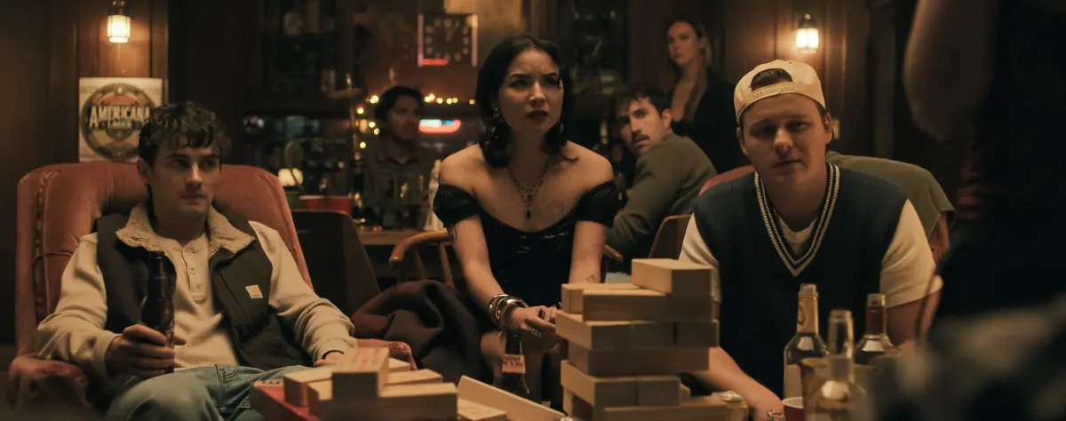 Michael Johnston, Cooper Tomlinson e Megan Lawless nell'horror Obsession.